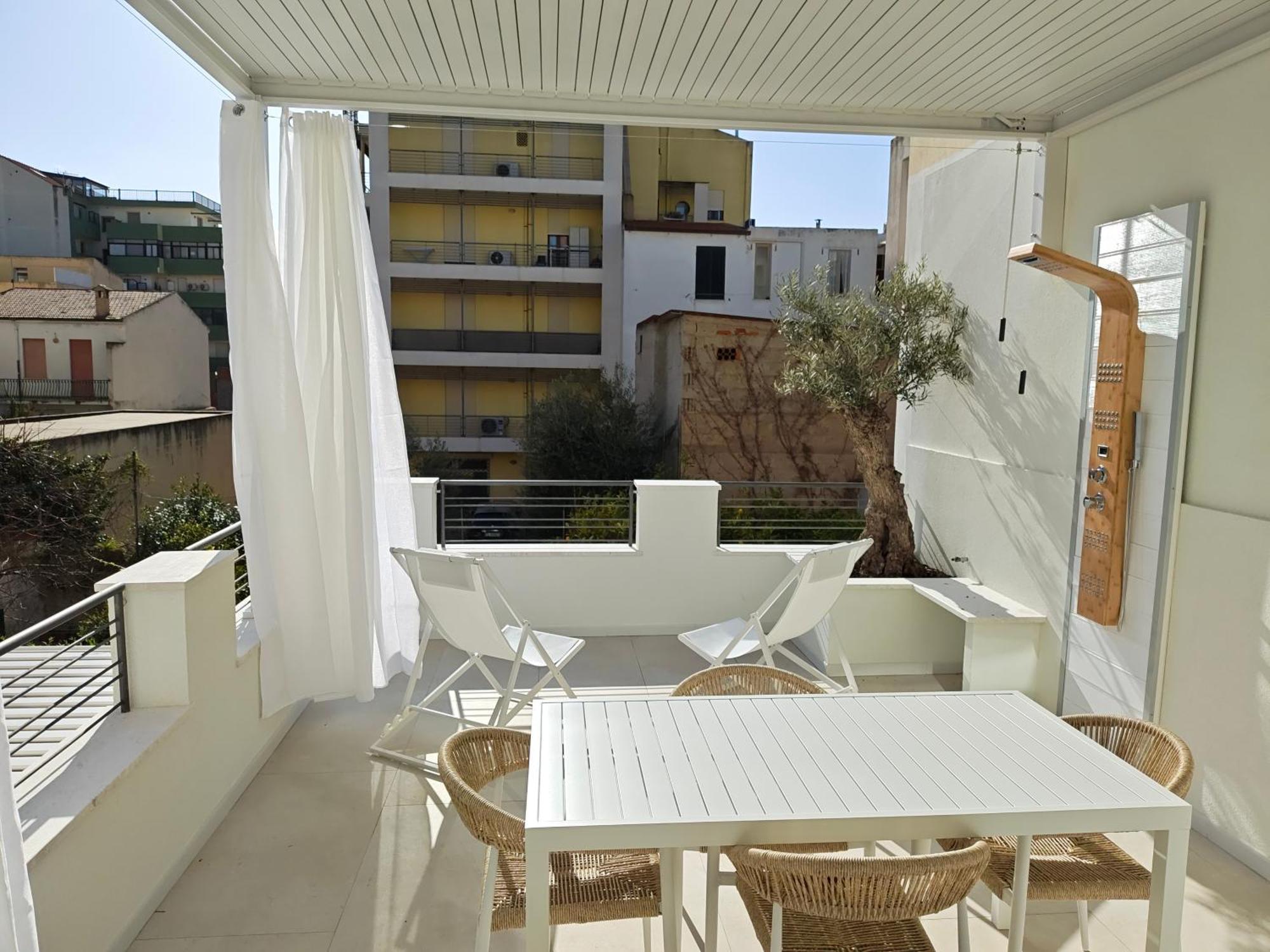 I Limoni Apartment Alghero Bagian luar foto
